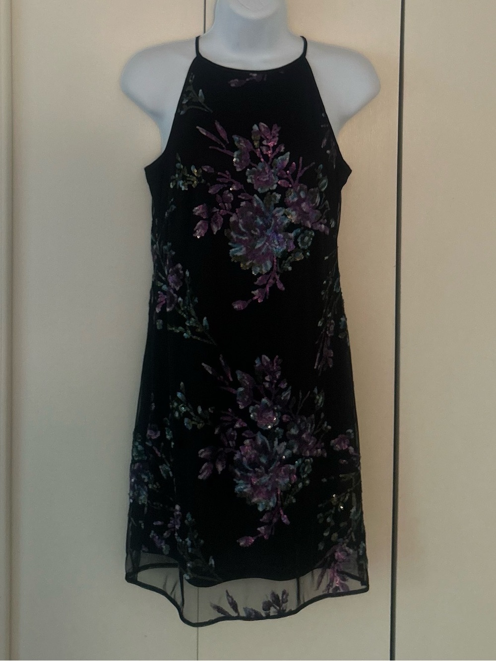 White House Black Market floral embellished overlay sleeveless minidress 00P